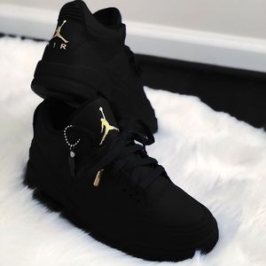 Meet your Posher, Desmine